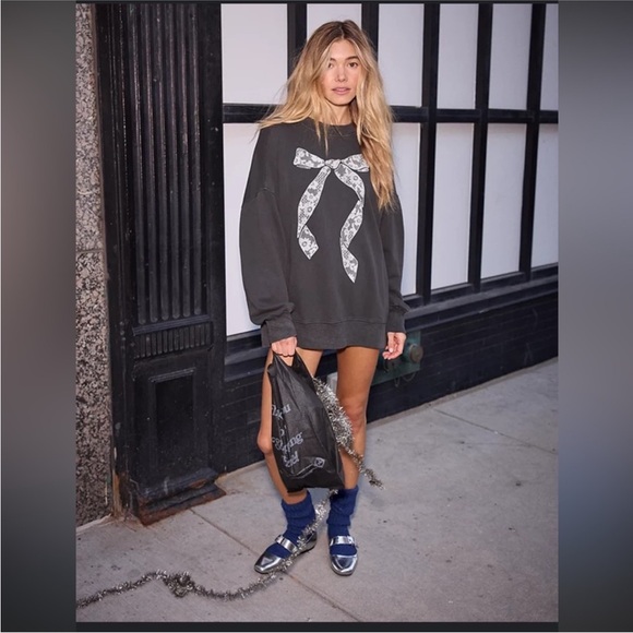 Aerie Big Chill Lace Bow Oversized Sweatshirt Coquette Washed Black and White L - Picture 5 of 10